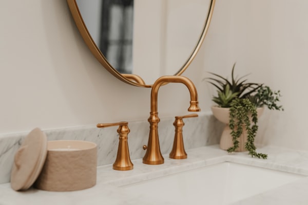 Brass bathroom faucet fixture installation